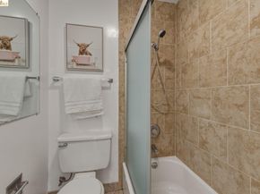 6 Commodore Dr C450, Emeryville CA 94608