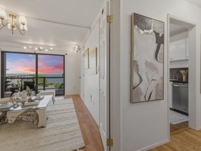 6 Commodore Dr C450, Emeryville CA 94608