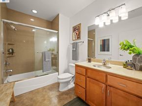 428 Alice St 336, Oakland CA 94607