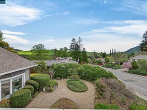 218 Mountaire Cir, Clayton CA 94517