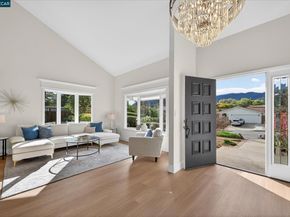 218 Mountaire Cir, Clayton CA 94517