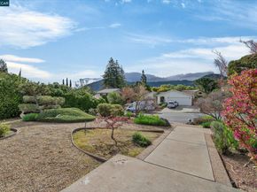 218 Mountaire Cir, Clayton CA 94517