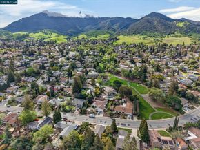 218 Mountaire Cir, Clayton CA 94517