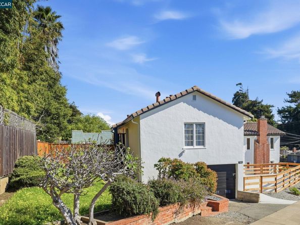1532 Mariposa St, Richmond CA 94804