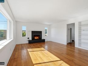 1532 Mariposa St, Richmond CA 94804
