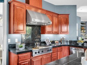4999 Piper Glen Terrace, Dublin CA 94568