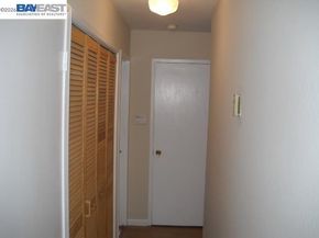 27666 Del Norte Ct, Hayward CA 94545