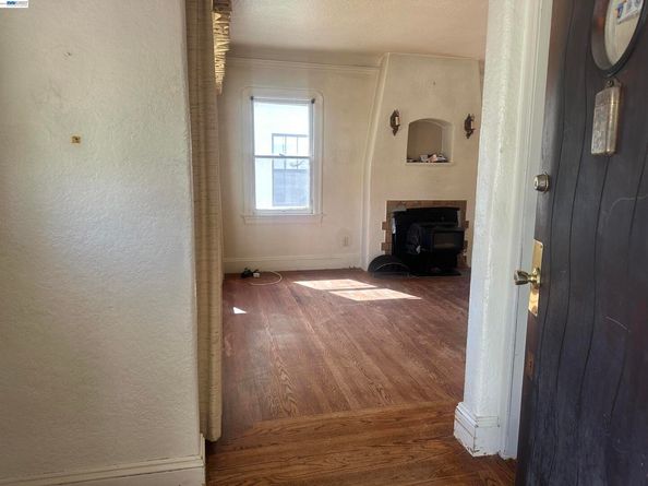 2533 Harrington Ave, Oakland CA 94601