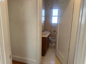 2533 Harrington Ave, Oakland CA 94601