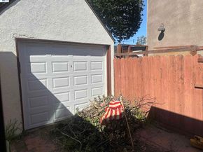 2533 Harrington Ave, Oakland CA 94601