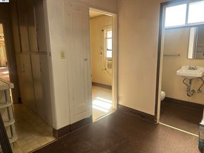 2533 Harrington Ave, Oakland CA 94601