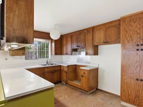 2550 Damuth St, Oakland CA 94602