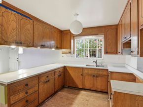 2550 Damuth St, Oakland CA 94602