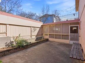 2550 Damuth St, Oakland CA 94602