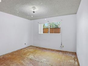 2550 Damuth St, Oakland CA 94602