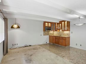 2550 Damuth St, Oakland CA 94602