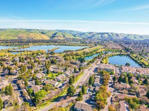 37168 Meadowbrook Cmn 304, Fremont CA 94536