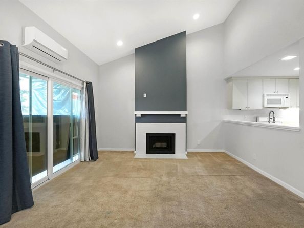 37168 Meadowbrook Cmn 304, Fremont CA 94536