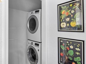 1082 16th St, Oakland CA 94607