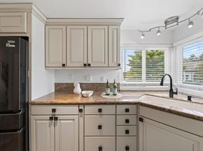 137 Parfait Ln, Alameda CA 94502