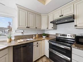 137 Parfait Ln, Alameda CA 94502