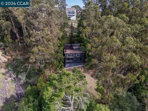 7875 Skyline Blvd, Oakland CA 94611