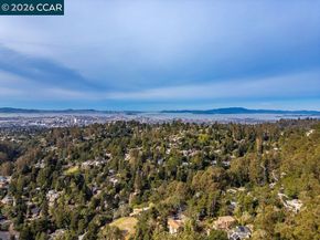 7875 Skyline Blvd, Oakland CA 94611