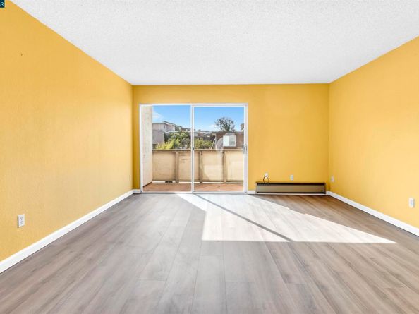 3161 Birmingham Dr 205, Richmond CA 94806