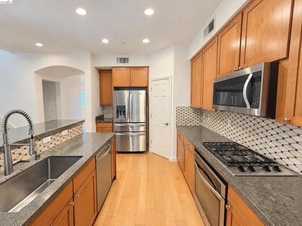 363 Mullinix Way, San Jose CA 95136