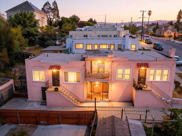 Undisclosed Address #41146054, Oakland CA 94606