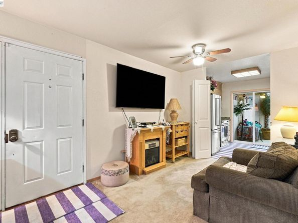 894 Lewelling Blvd 13, San Leandro CA 94579