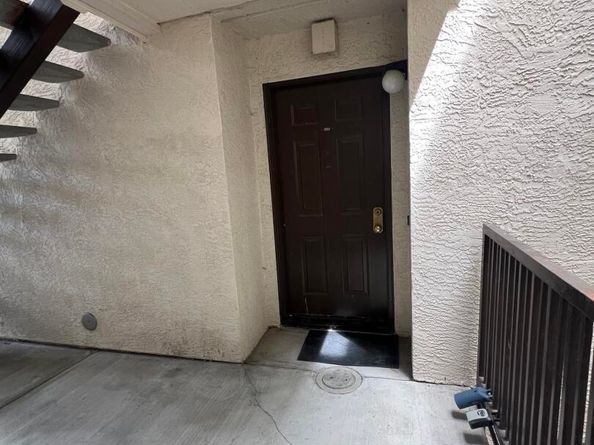 21239 Gary Dr 202E, Hayward CA 94546