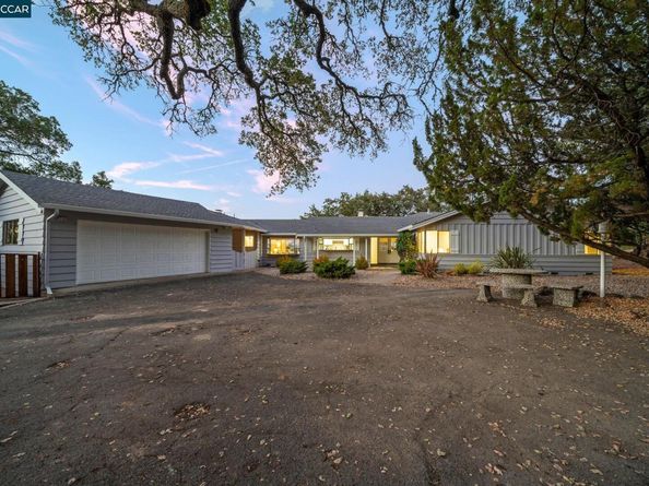 300 Oak View Ter, Danville CA 94526