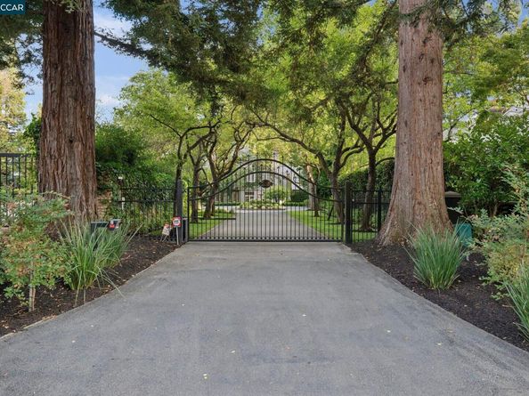1232 Rose Ln, Lafayette CA 94549