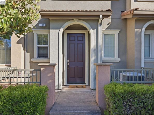 131 Burbank St, Hayward CA 94541