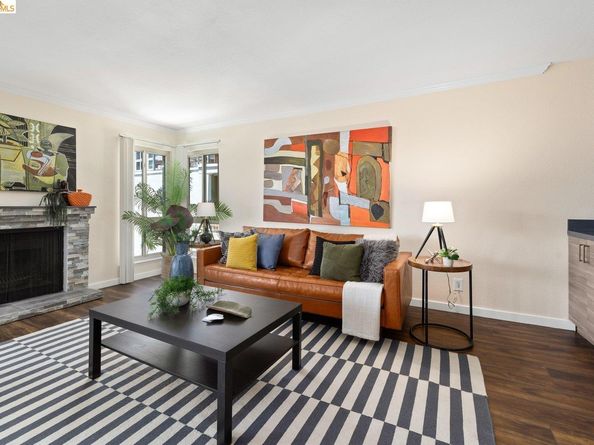 77 Fairmount Avenue 302, Oakland CA 94611