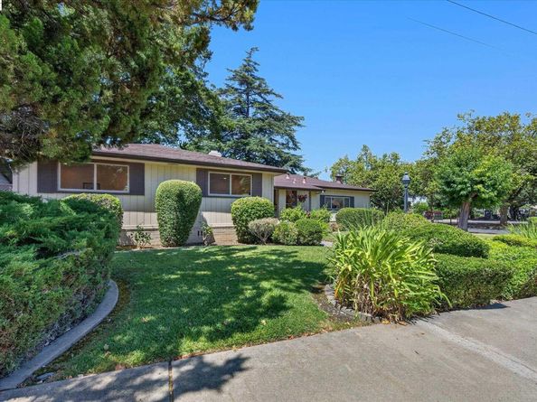 1787 Roxbury Dr, Concord CA 94519