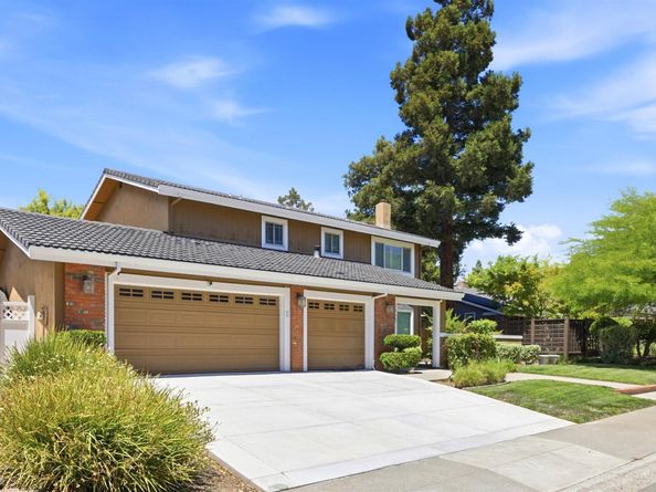 1042 Lomitas Ave, Livermore CA 94550