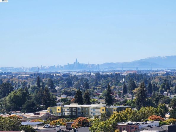 1108 Holmes Way, Hayward CA 94541