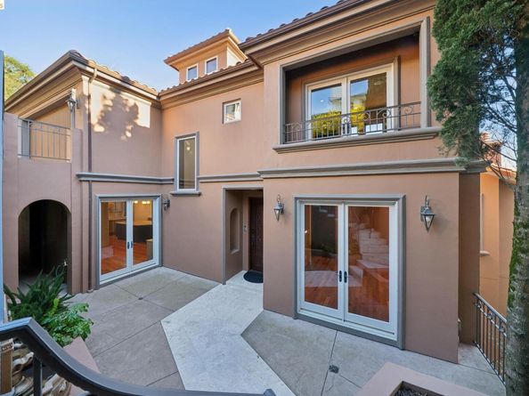6611 Elverton Dr, Oakland CA 94611