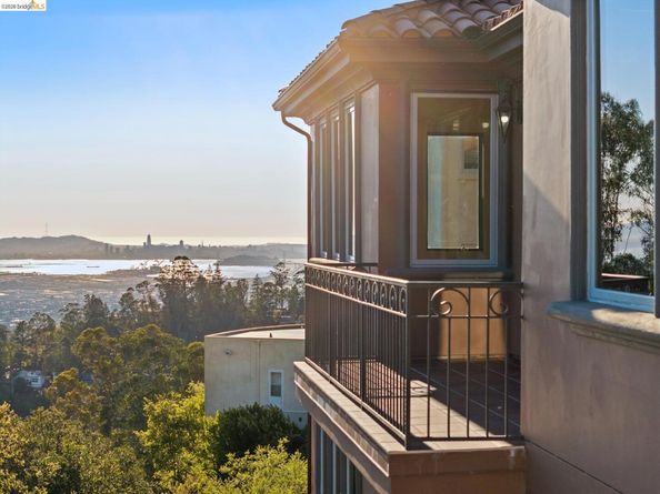 6611 Elverton Dr, Oakland CA 94611