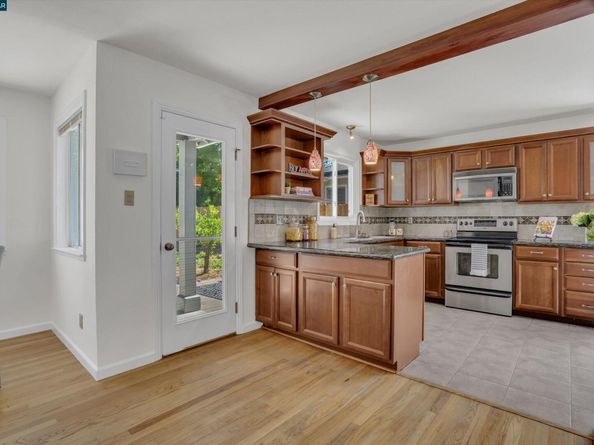 144 Roslyn Dr, Concord CA 94518