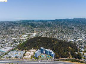 555 Pierce St 422, Albany CA 94706