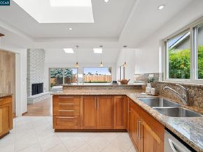 2405 Griffanti Ct, Martinez CA 94553