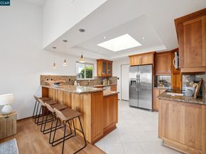 2405 Griffanti Ct, Martinez CA 94553