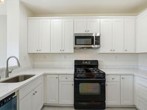 214 Carmel St, San Pablo CA 94806