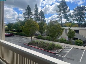 1832 Golden Rain 6, Walnut Creek CA 94595
