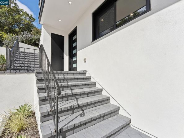 2090 Wrenn, Oakland CA 94602
