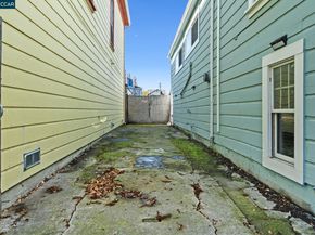 2517 Filbert St, Oakland CA 94607