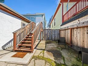2517 Filbert St, Oakland CA 94607